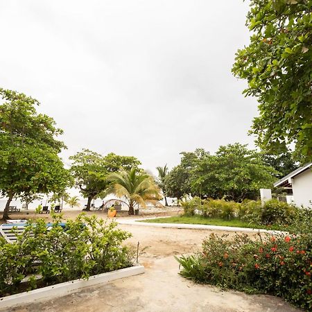 Yellow Bird Sea Negril Bagian luar foto