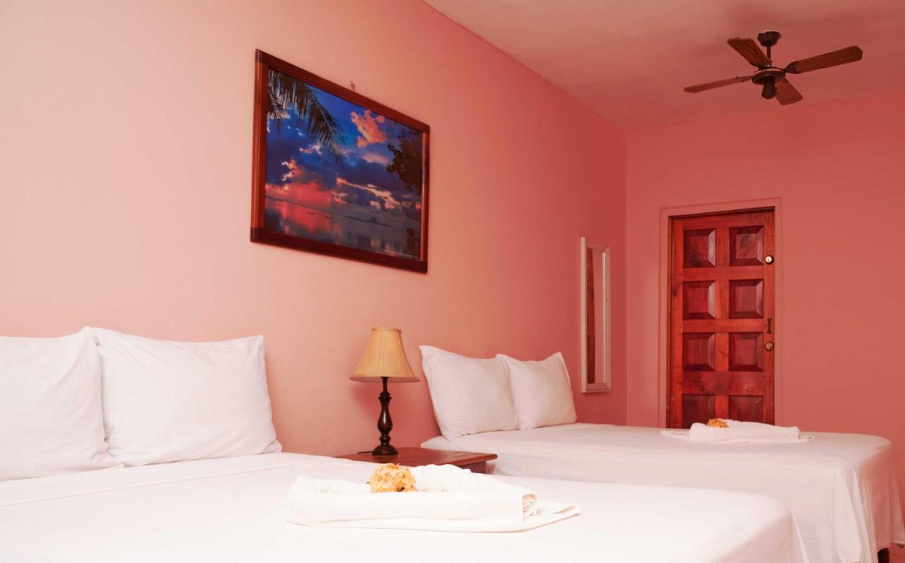 Yellow Bird Sea Negril Bagian luar foto