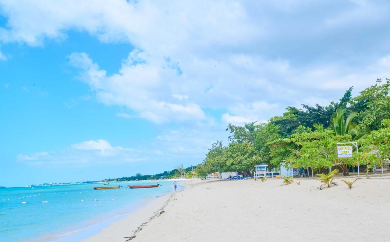 Yellow Bird Sea Negril Bagian luar foto