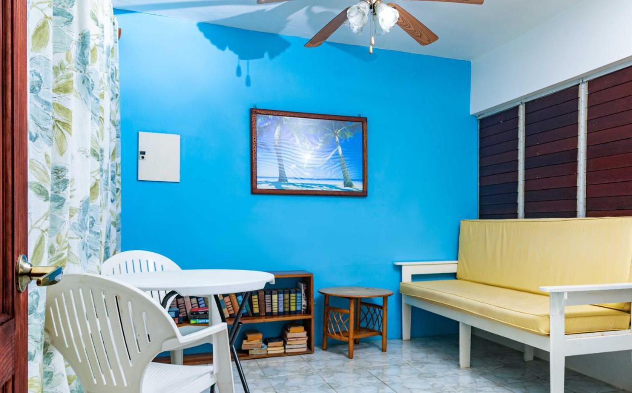 Yellow Bird Sea Negril Bagian luar foto