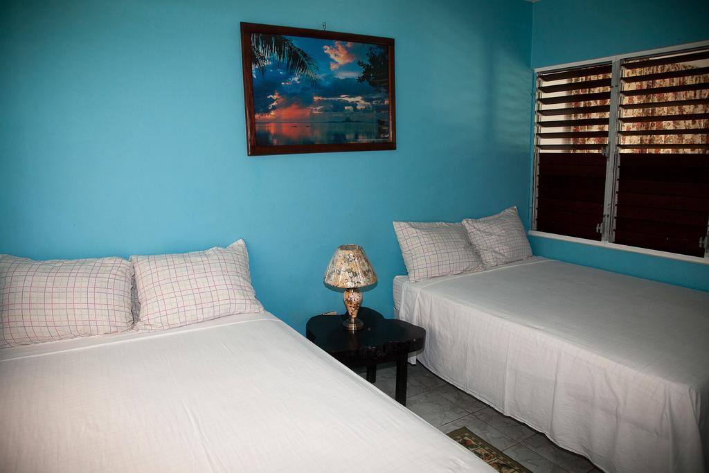 Yellow Bird Sea Negril Bagian luar foto